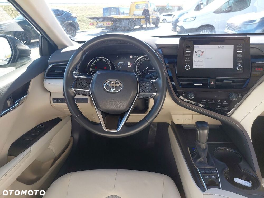 Toyota Camry 2.5 Hybrid Comfort CVT - 12
