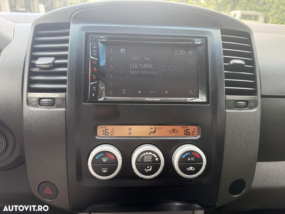 Nissan Navara 2.5 dCi DPF 4X4 Double Cab LE - 20