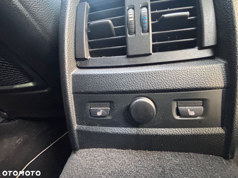 BMW Seria 3 335i xDrive Sport Line - 21