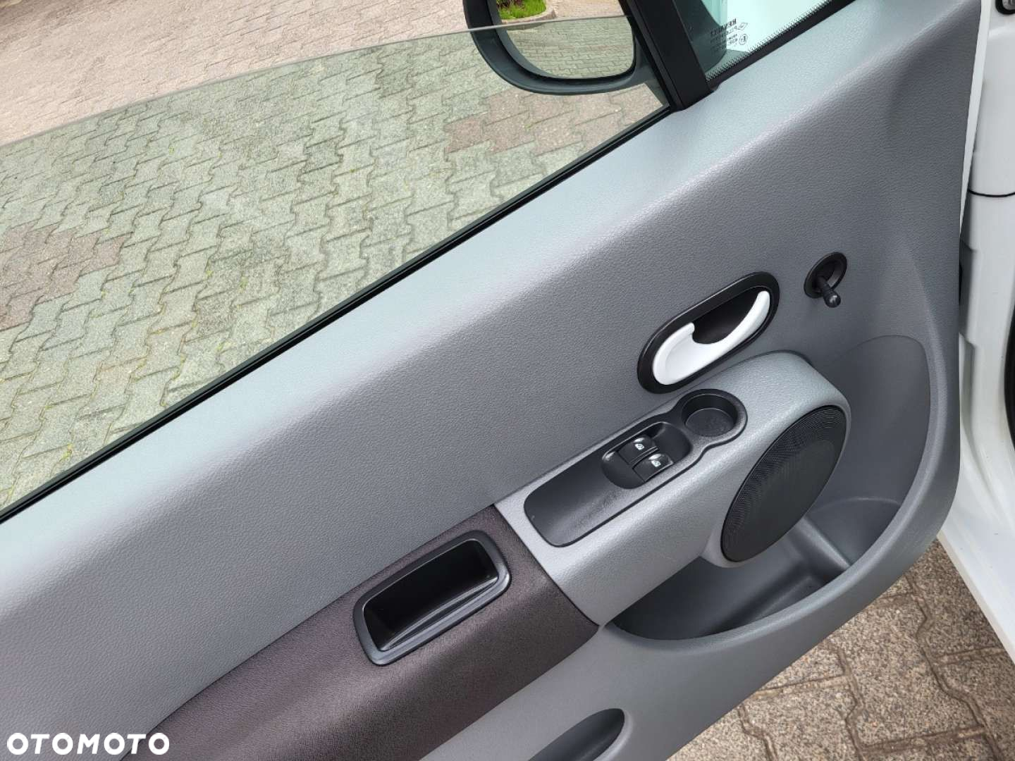 Renault Modus - 21