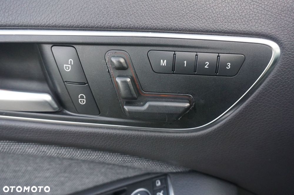 Mercedes-Benz GLA 200 7G-DCT Urban - 8