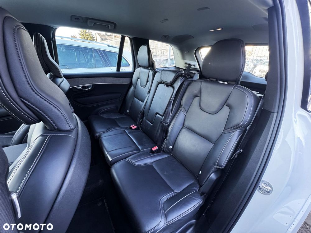 Volvo XC 90 - 30