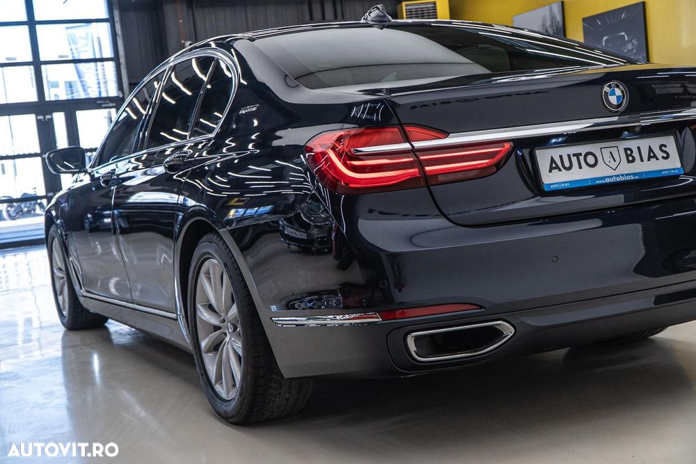 BMW Seria 7 740e iPerformance - 20