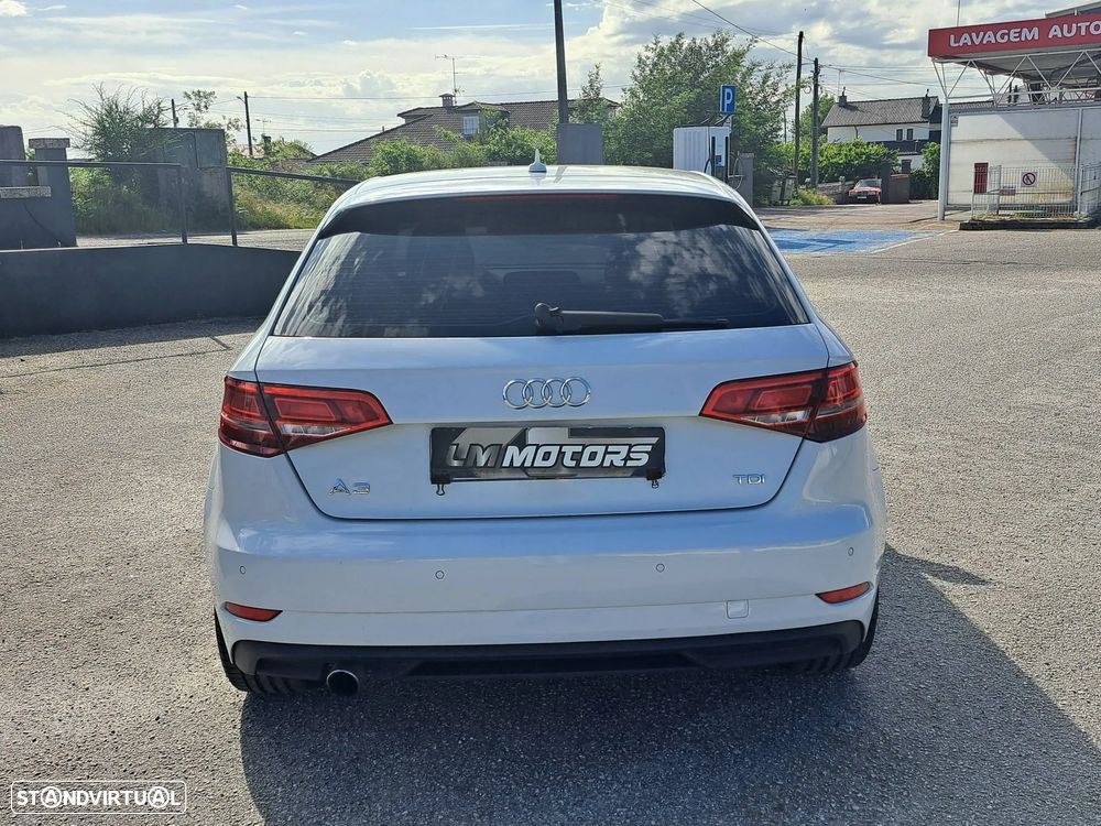 Audi A3 Sportback 1.6 TDI S-line - 12
