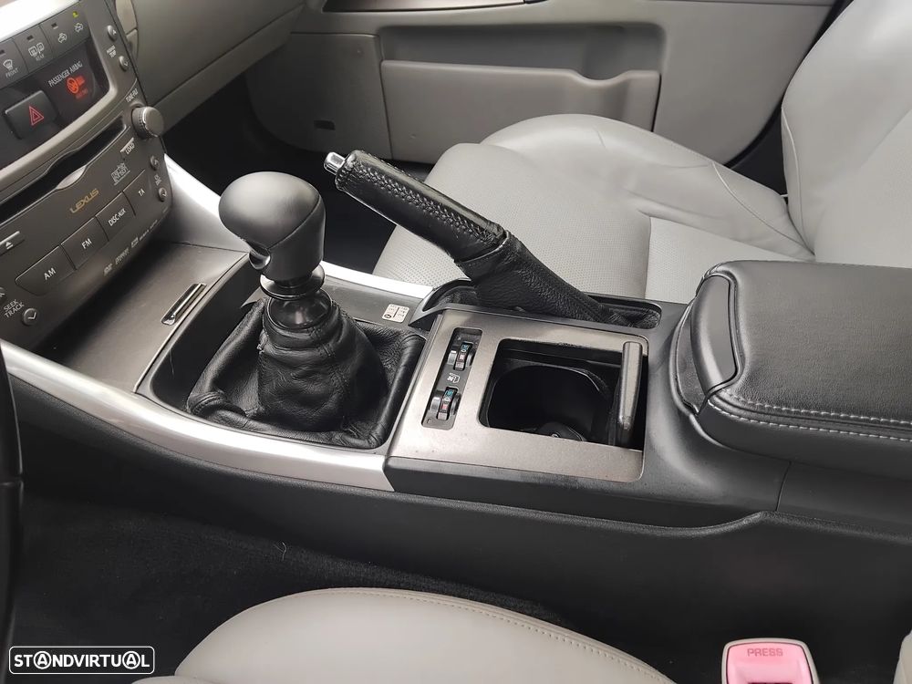 Lexus IS 220 d Sport 58 - 10