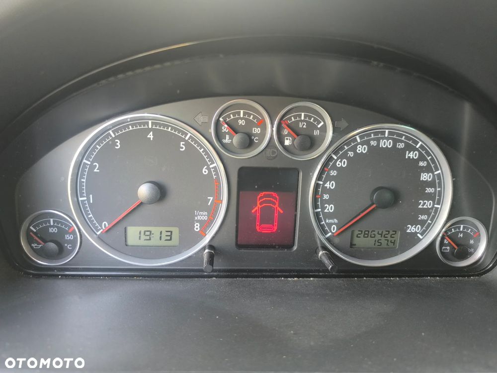 Volkswagen Sharan 1.8T Highline Tiptr - 24
