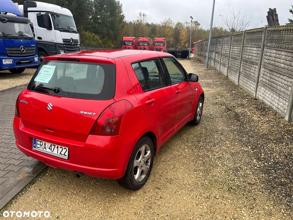 Suzuki Swift 1.3 Club - 2