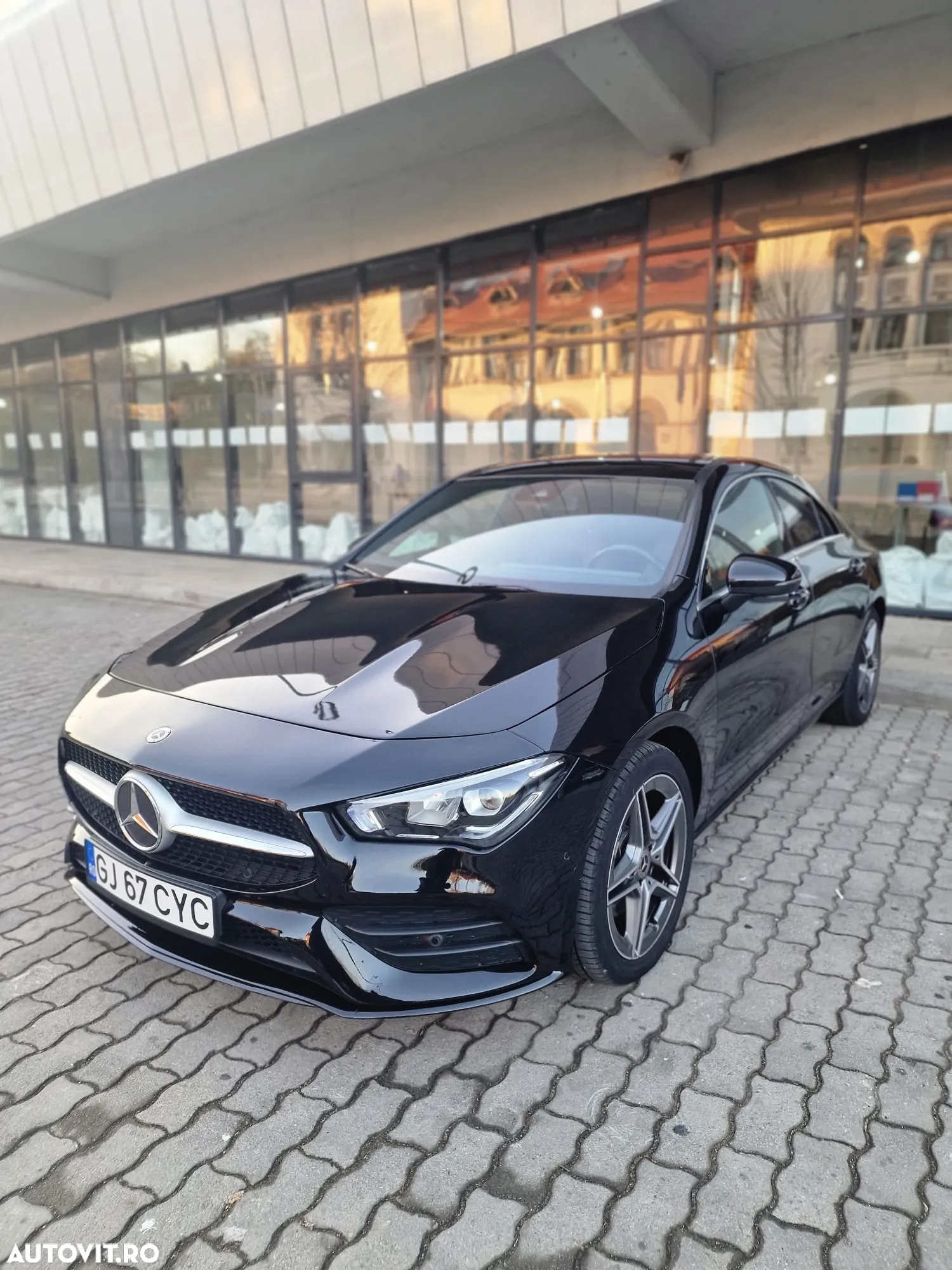 Mercedes-Benz CLA 220 4Matic 7G-DCT AMG Line - 6