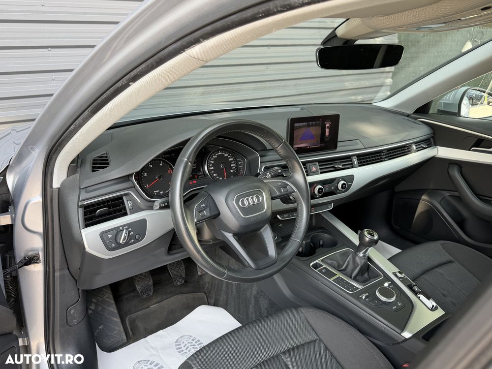 Audi A4 Avant 30 TDI advanced - 12