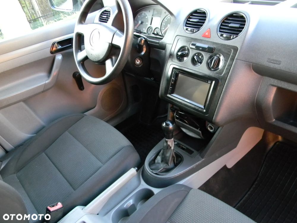 Volkswagen Caddy - 22