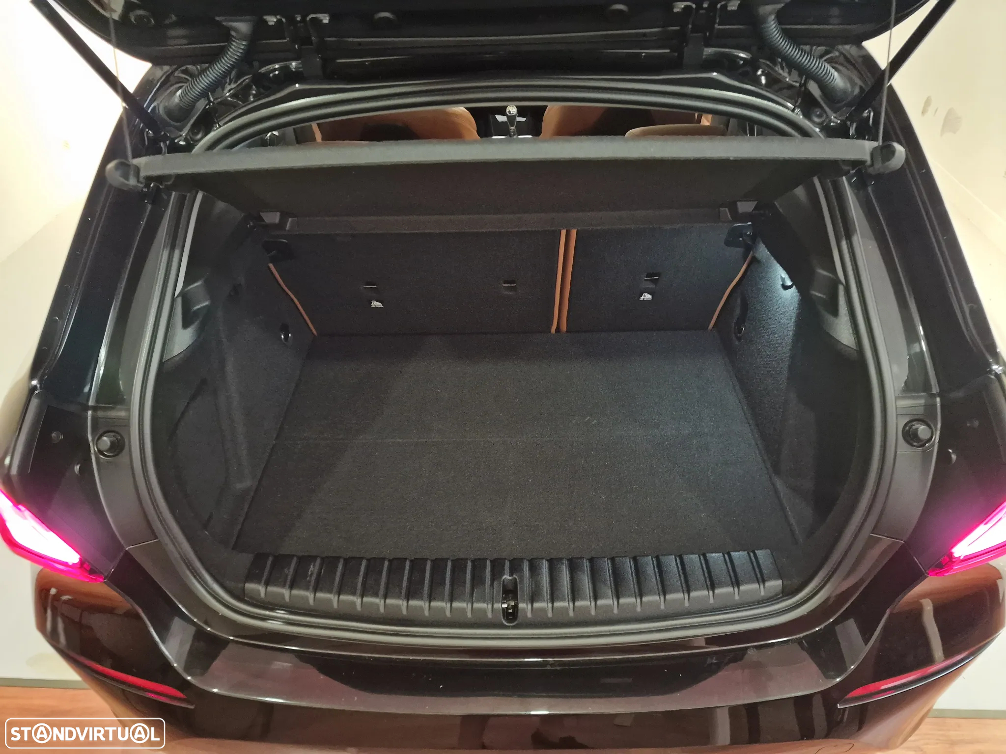 BMW 116 d Line Luxury - 17