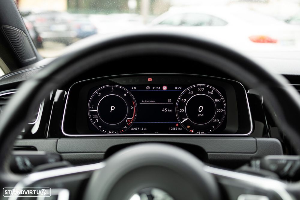 VW Golf 2.0 TDI GTD DSG - 31