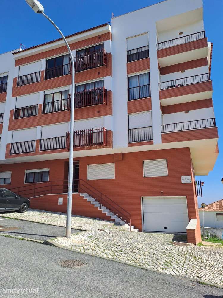 Terreno c/ 210m2 para construção de moradia | Amadora - Grande imagem: 5/11
