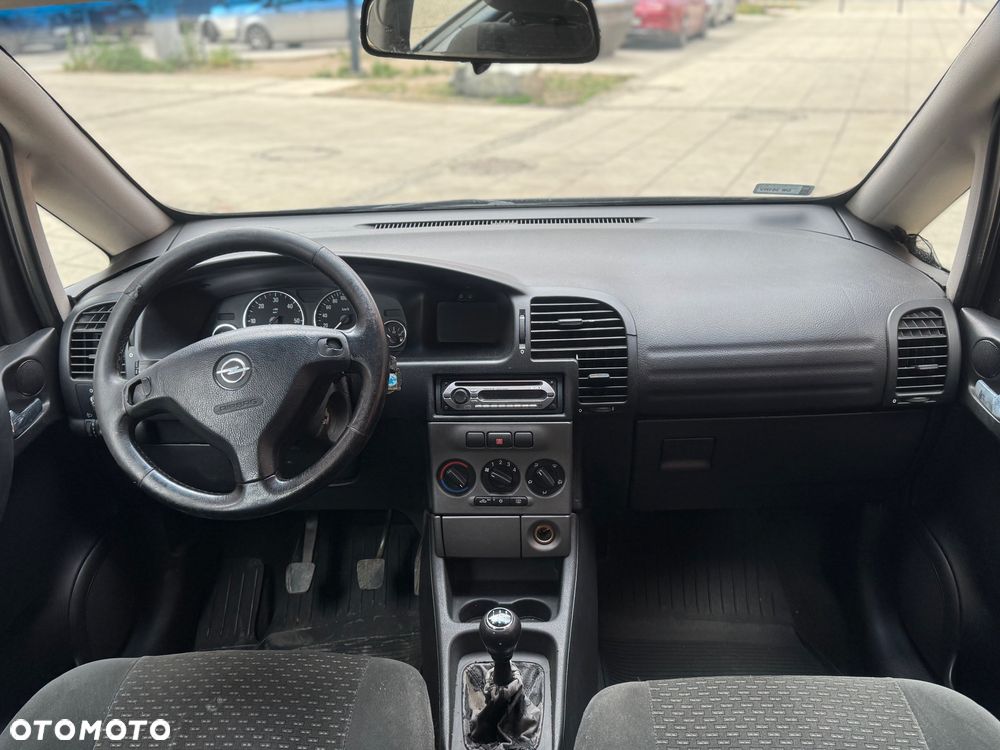 Opel Zafira - 14