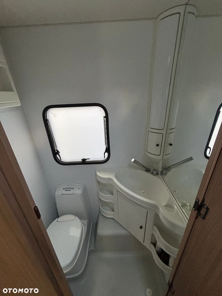 Adria Aviva Lite 350 L - 7