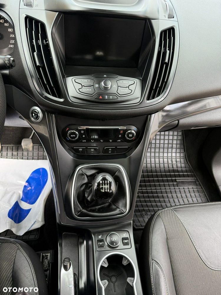 Ford Kuga - 25