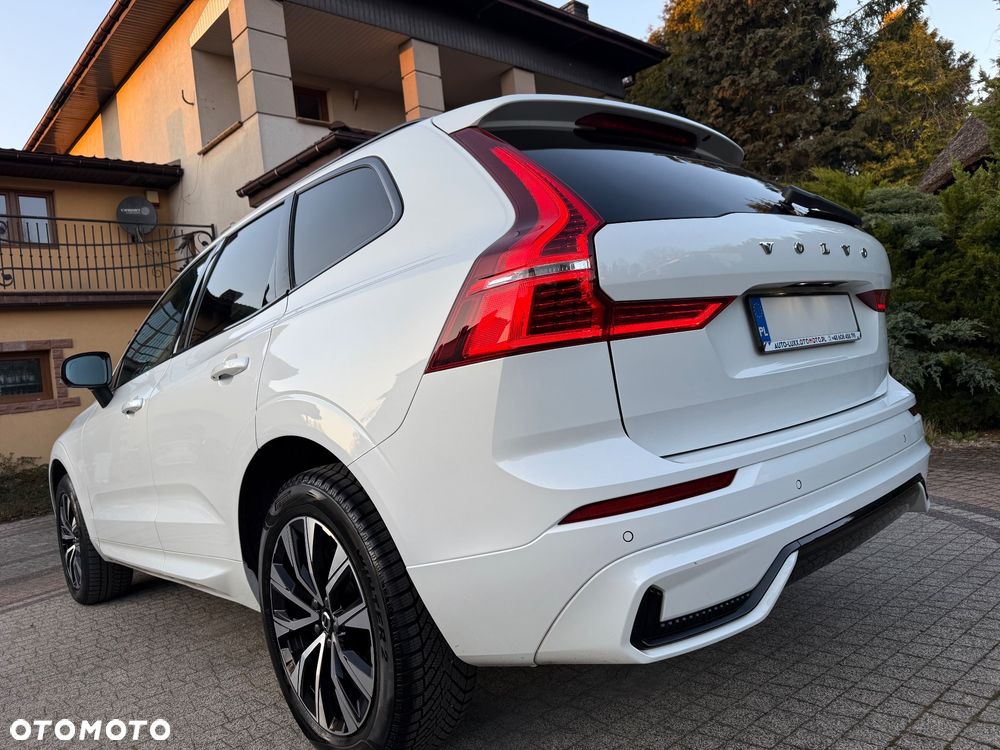 Volvo XC 60 B4 D Plus Dark - 16