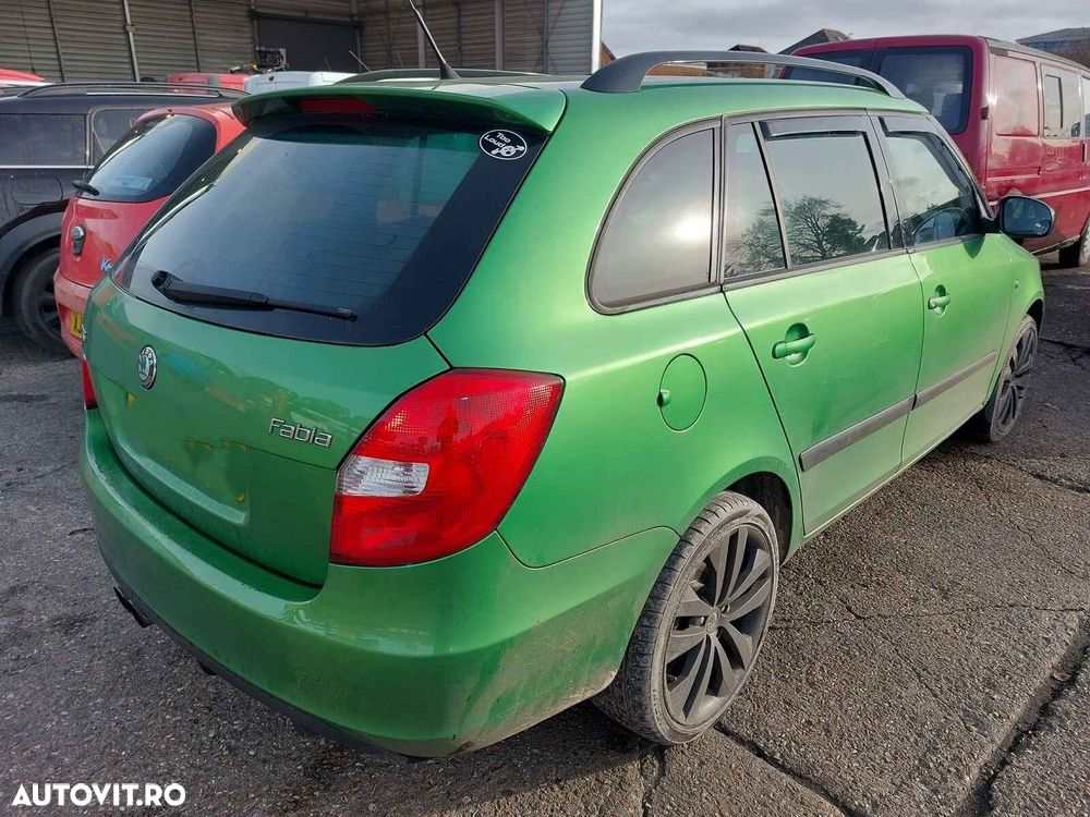 Usa Spate Stanga Skoda Fabia 2010 Break Verde - 4