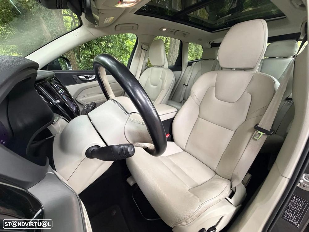 Volvo XC 60 2.0 T6 PHEV Inscription Expression AWD - 26