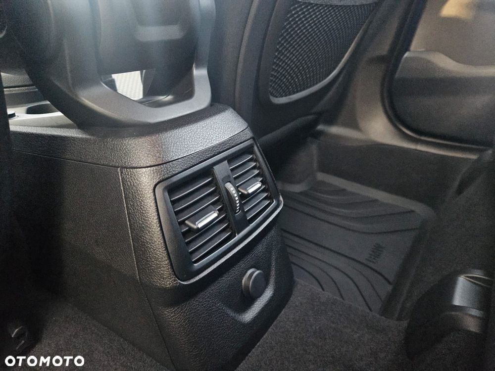 BMW Seria 2 216i - 20
