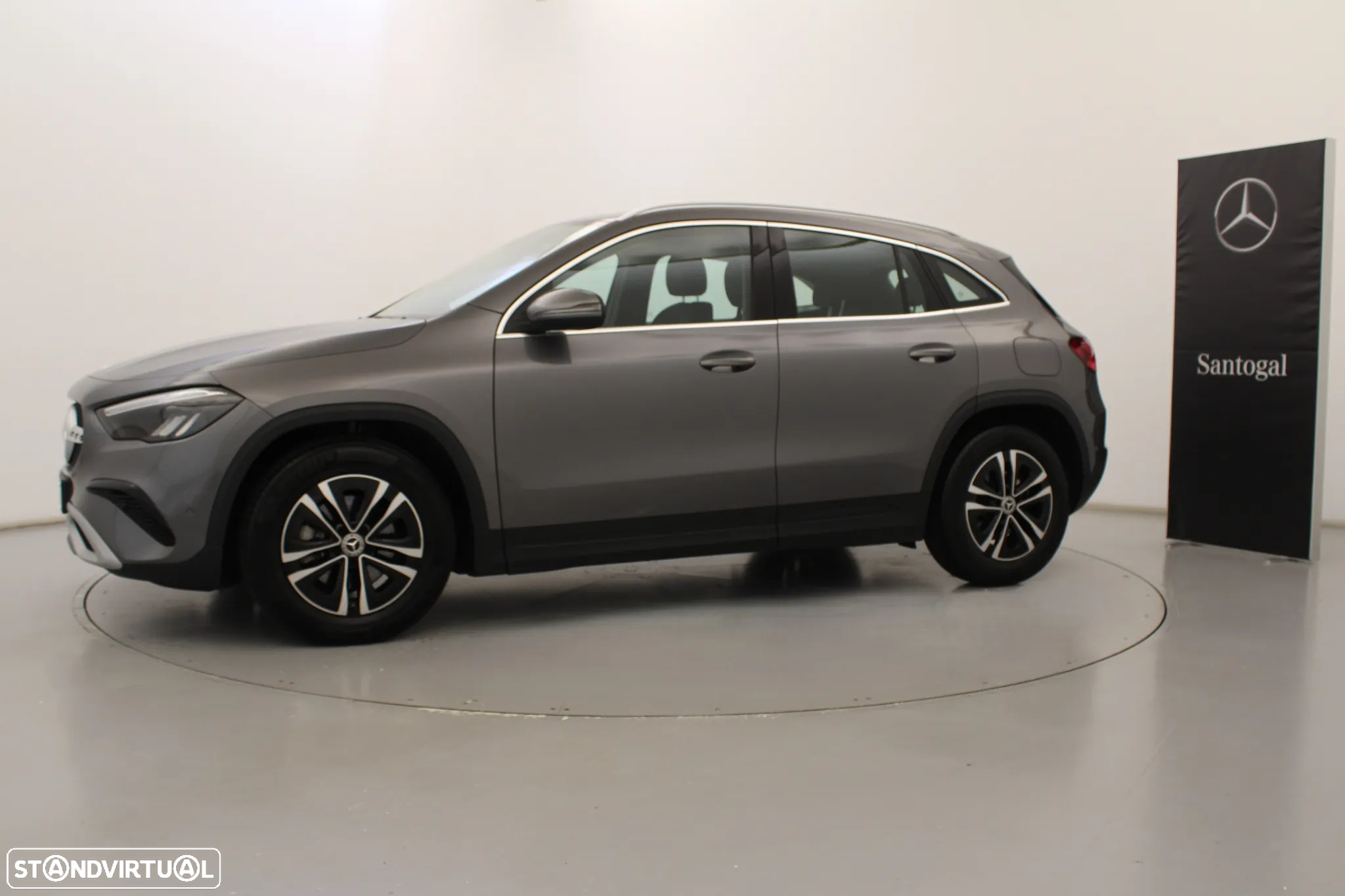 Mercedes-Benz GLA 200 Standard - 13