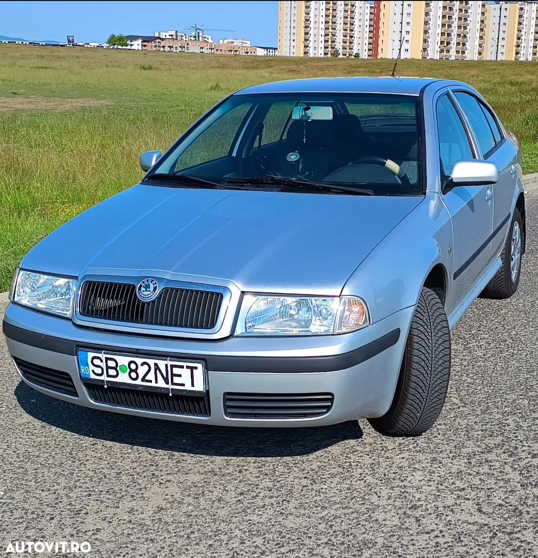 Skoda Octavia 1.6 Ambiente - 1
