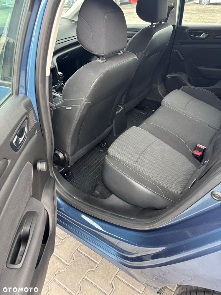 Renault Megane ENERGY TCe 100 EXPERIENCE - 7