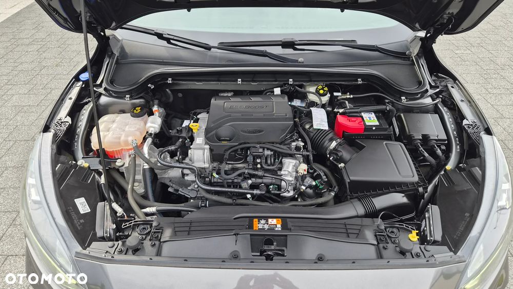 Ford Focus 1.0 EcoBoost Hybrid ST-LINE DESIGN - 39