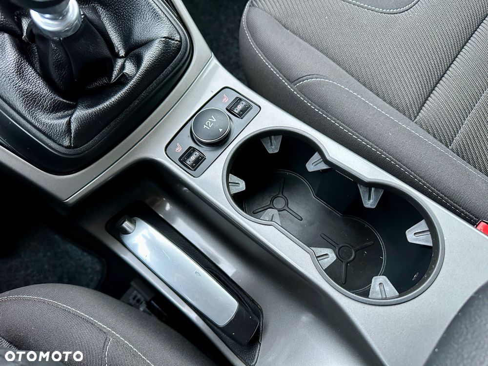 Ford Kuga 2.0 TDCi 2x4 Titanium - 33