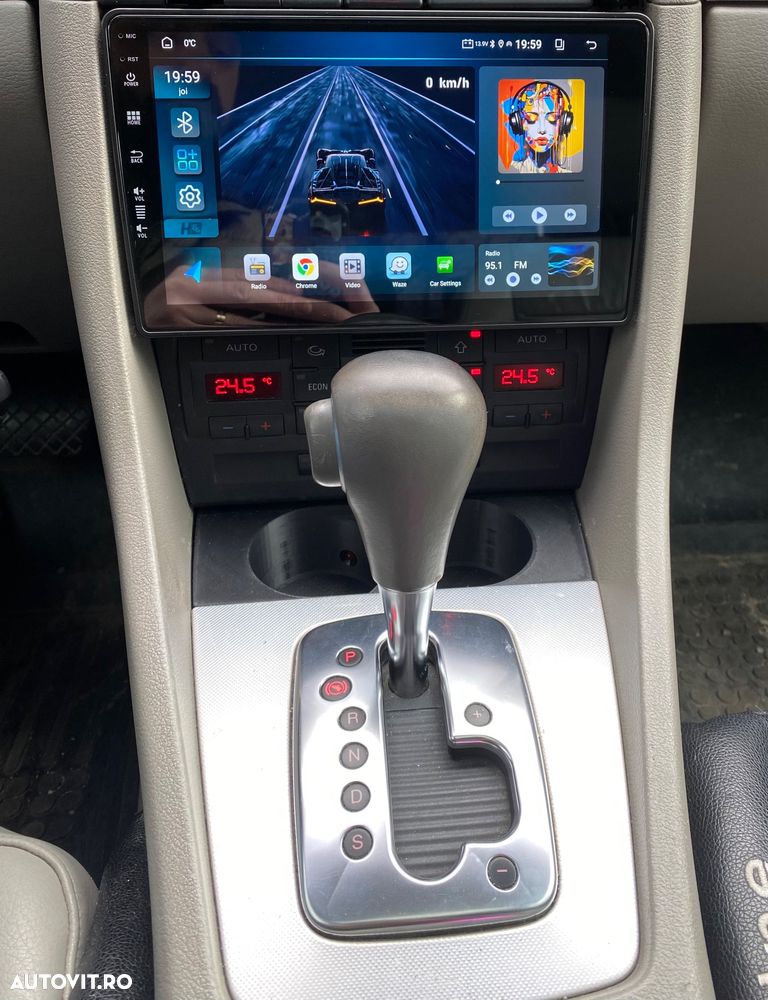 Audi A4 2.0 T FSI multitronic - 33