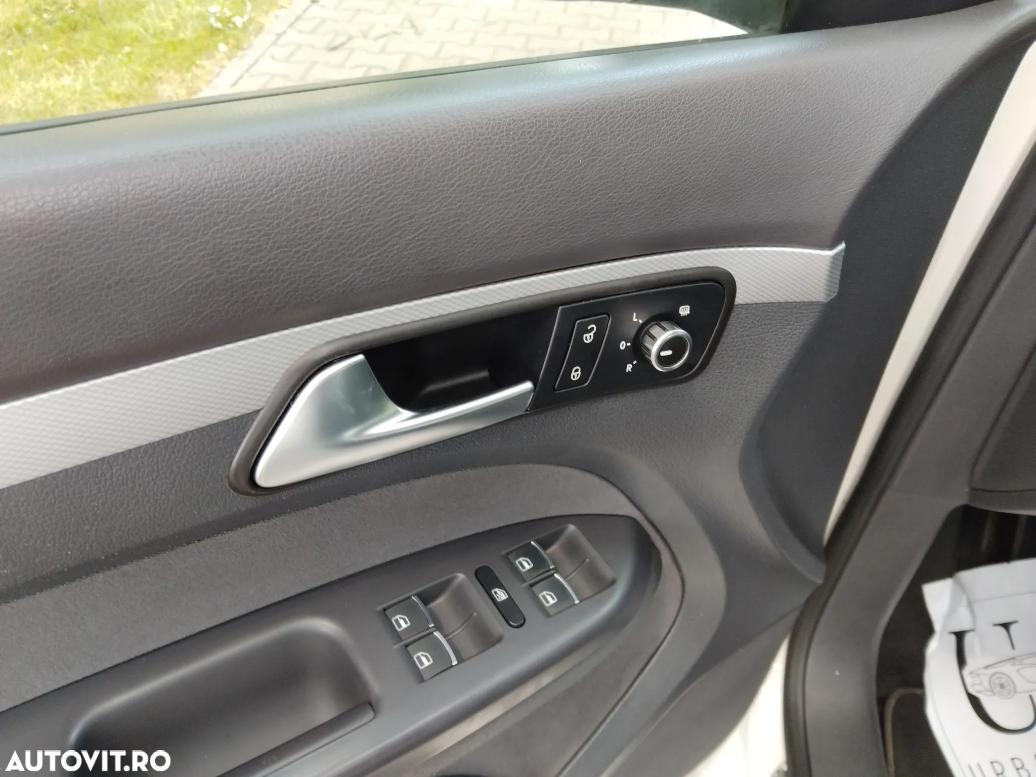 Volkswagen Touran 2.0 TDI DPF BlueMotion Technology Life - 10