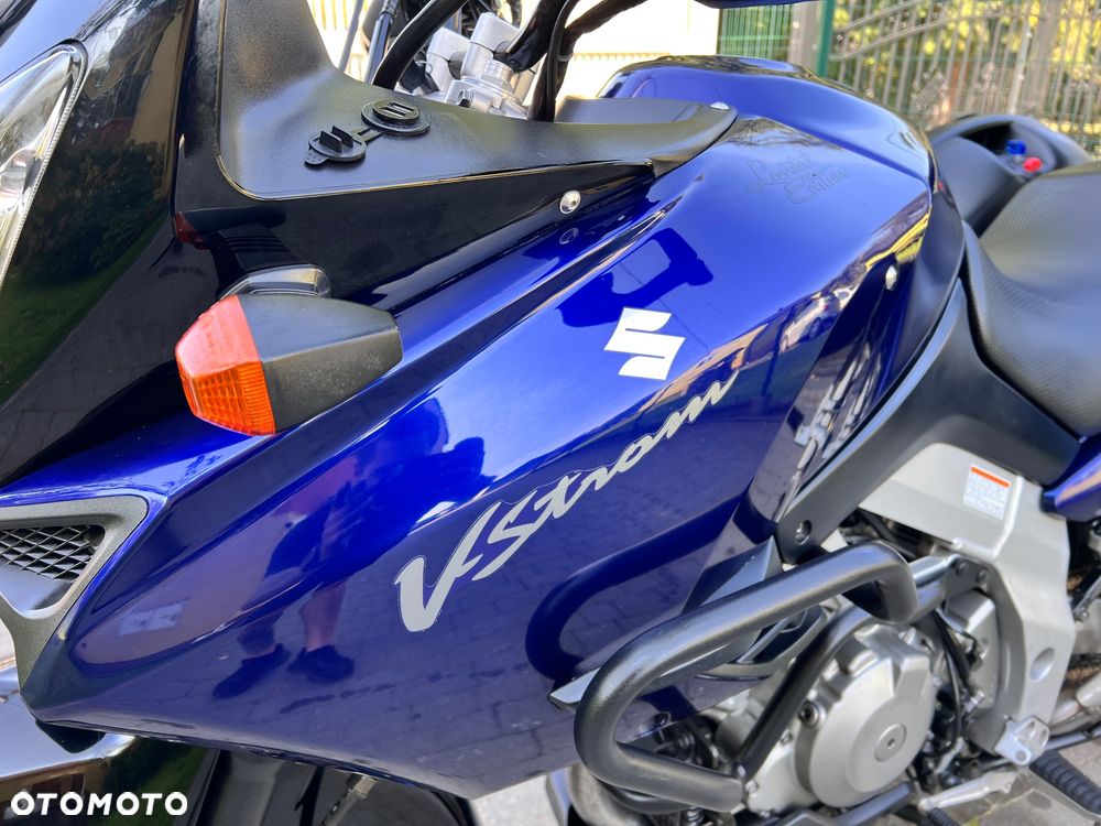 Suzuki V-STROM - 25