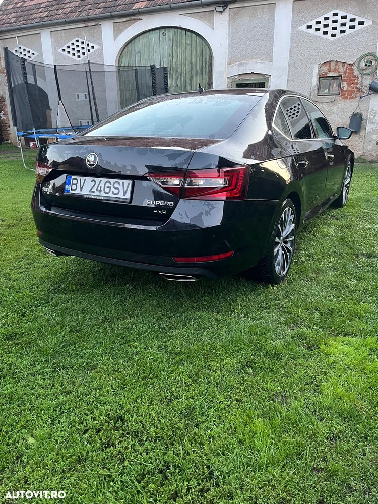 Skoda Superb 2.0 TSI DSG 4X4 Laurin & Klement - 3