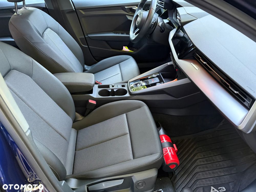 Audi A3 Sportback 30 TDI S tronic - 13