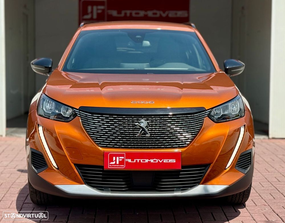 Peugeot 2008 1.2 PureTech Allure EAT8 - 4