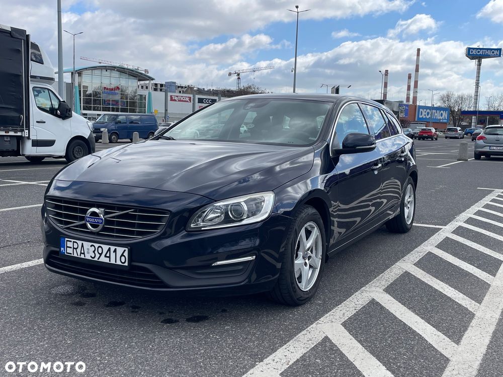 Volvo V60 D3 Momentum - 1