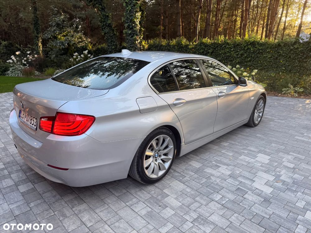 BMW Seria 5 525d - 6