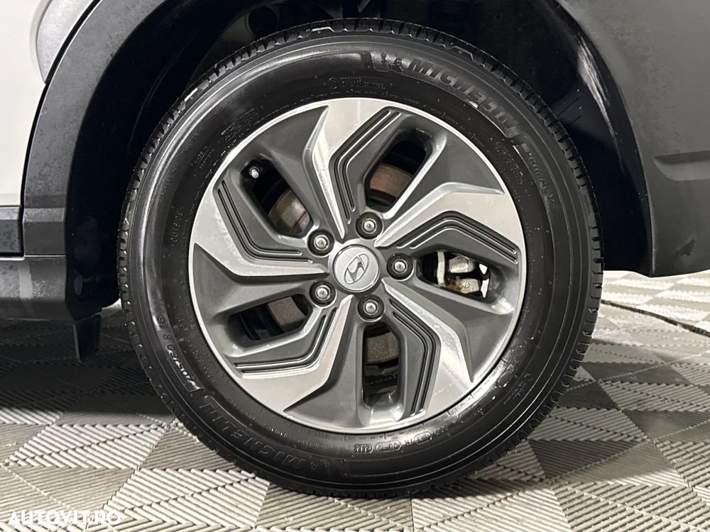 Hyundai KONA - 14
