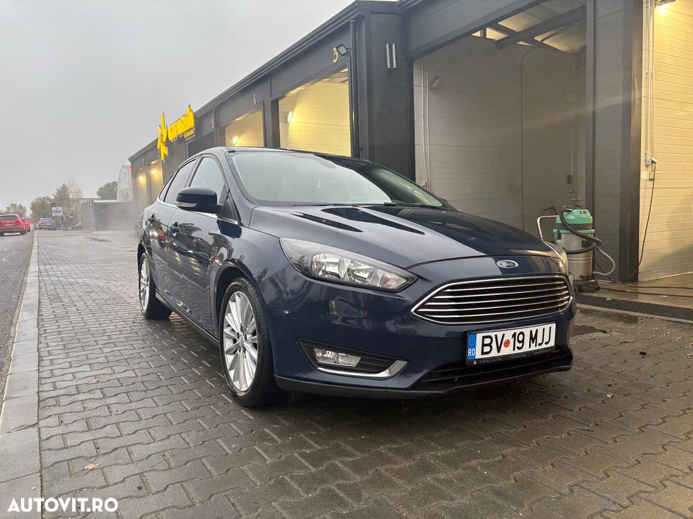 Ford Focus 1.5 Ecoboost Titanium - 1