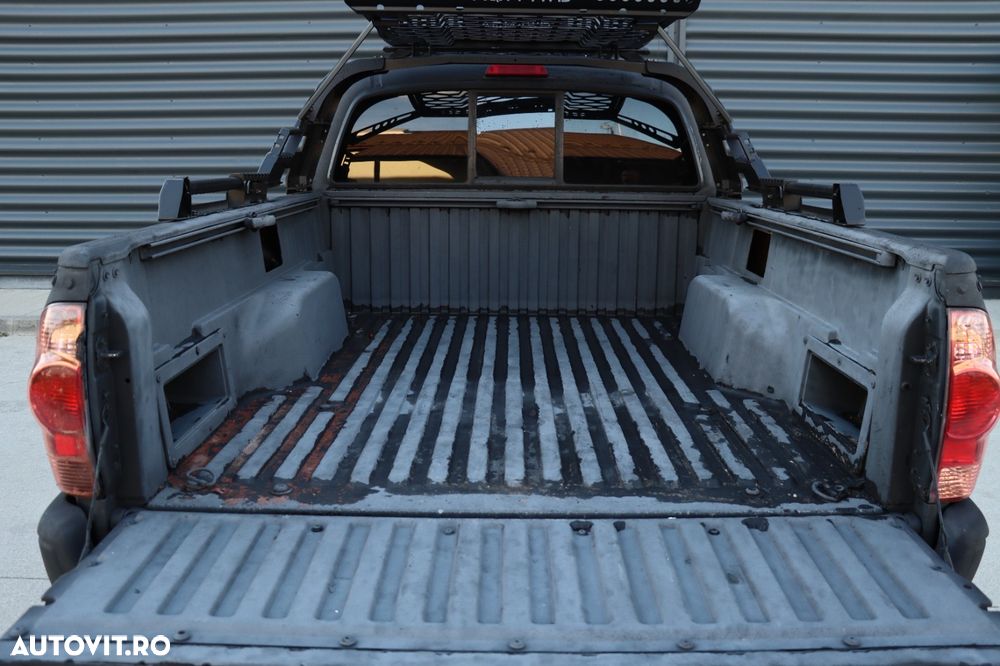 Toyota Tacoma - 16