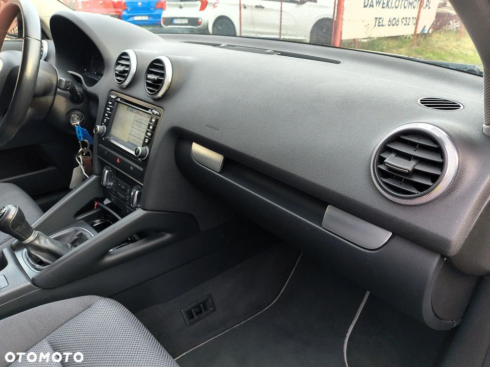 Audi A3 Sportback 1.4 TFSI Ambiente - 12