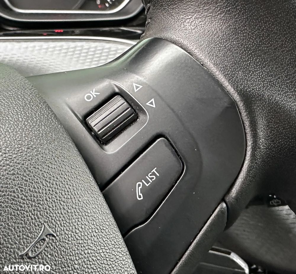 Peugeot 2008 - 31