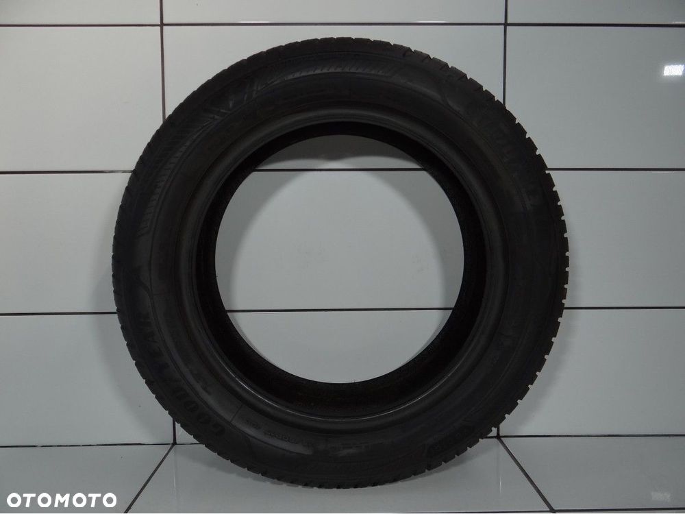Opony całoroczne 215/60R17 100V Goodyear - 3