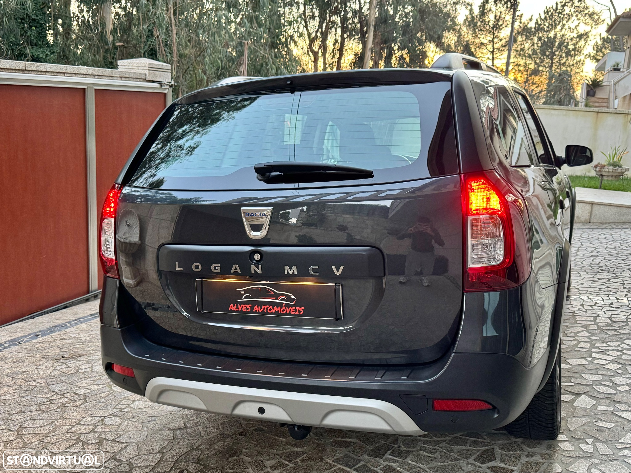 Dacia Logan MCV 0.9 TCe Stepway - 9