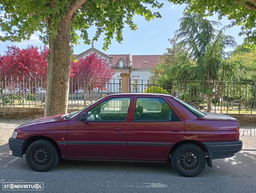 Ford Orion 1.4 CLX - 12