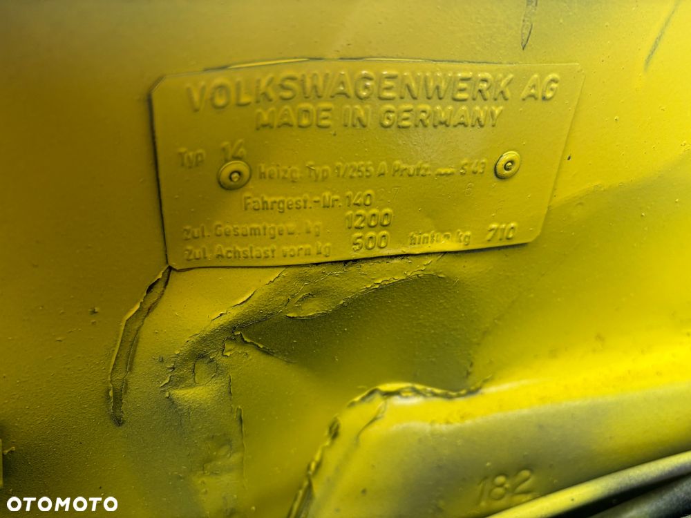 Volkswagen Karmann Ghia - 14