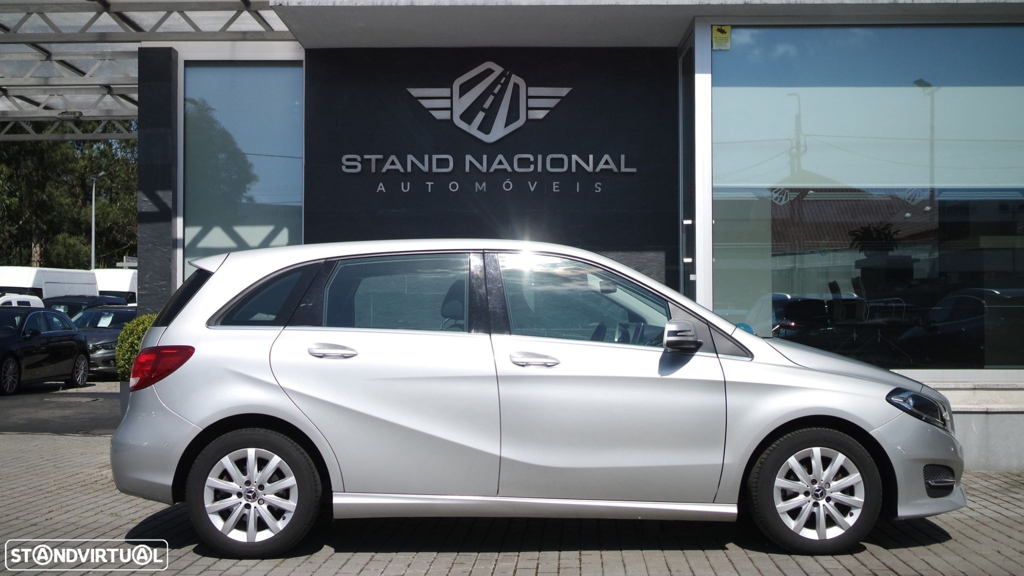 Mercedes-Benz B 180 d Urban - 9