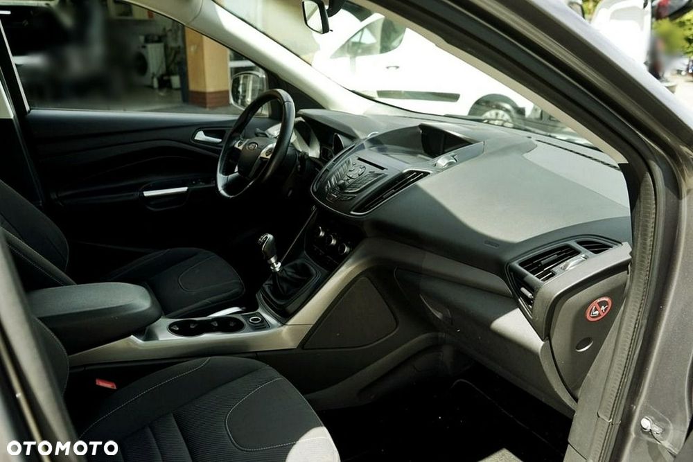 Ford Kuga - 13