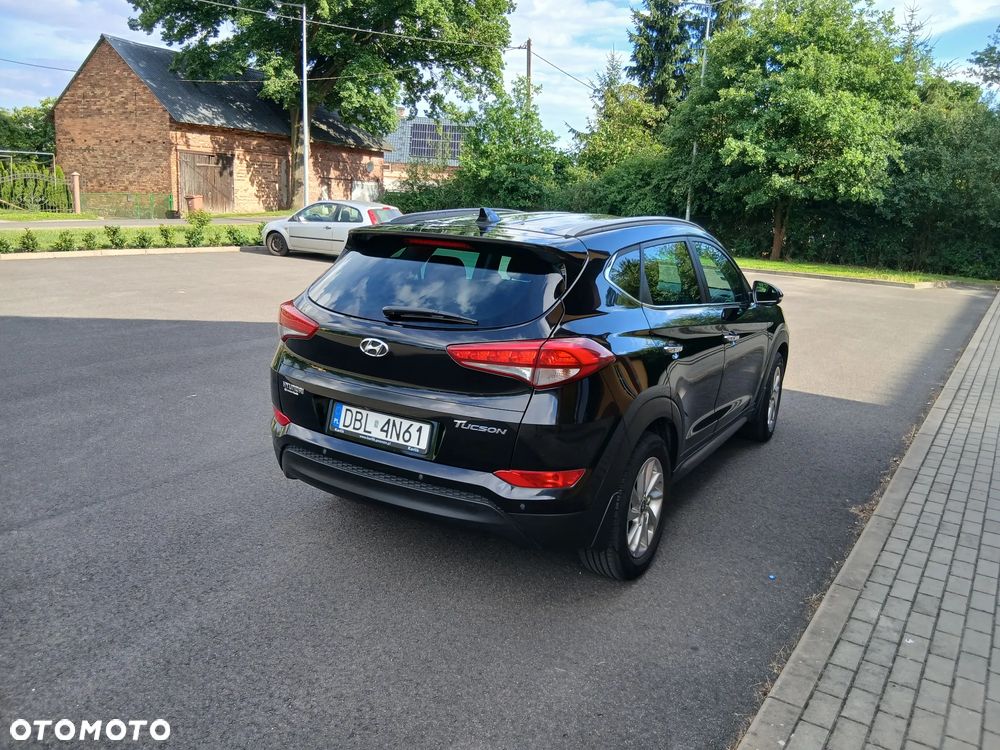 Hyundai Tucson 1.7 CRDI BlueDrive Style 2WD - 6