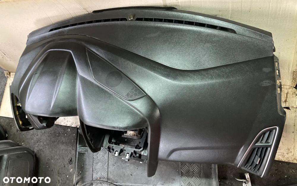 DESKA ROZDZIELCZA KONSOLA KOKPIT PULPIT FORD FOCUS MK3 (2010-2014) EUROPA - 2